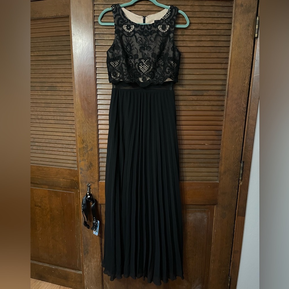 Black elegant long dress